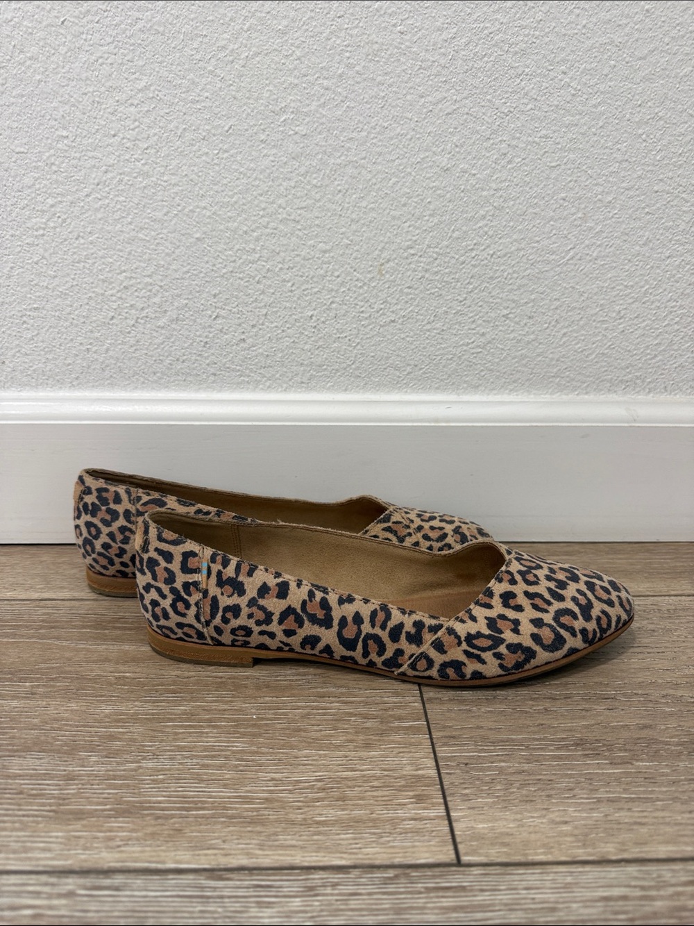 Tom’s Gemma Suede Leopard Print Women's Ballet Flats 9.5